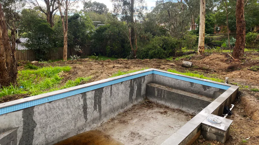 Family home in Montmorency, Melbourne before full front and backyard landscaping work by Land Sculpture